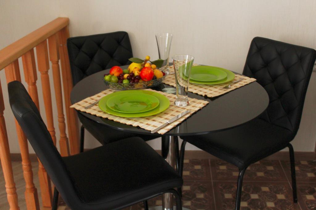 Guest House On Gia Abesadze Street تبليسي المظهر الخارجي الصورة