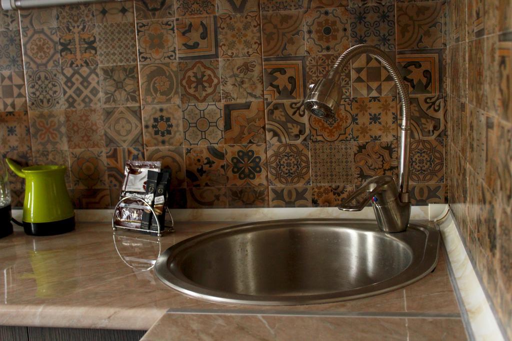 Guest House On Gia Abesadze Street تبليسي المظهر الخارجي الصورة